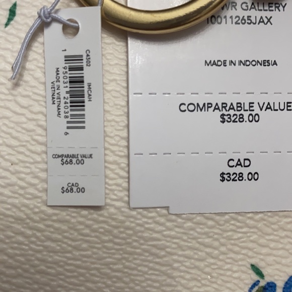 COACH Gallery Tote with matching Mirror Bag Charm - Picture 15 of 16